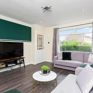 Apartment Stylish 3 Bed Abode-parking And Garden, Edinburgh